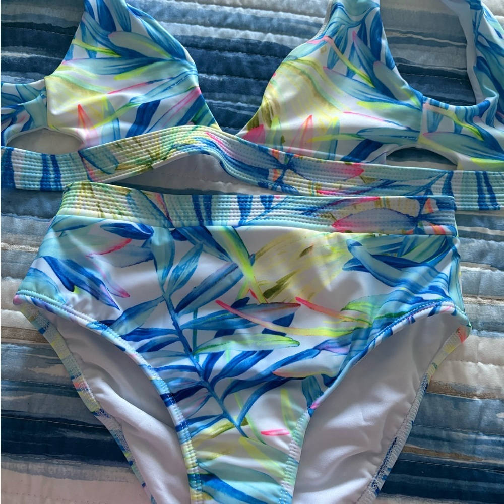 VENUS Blue and Green Leaf Print Bikini